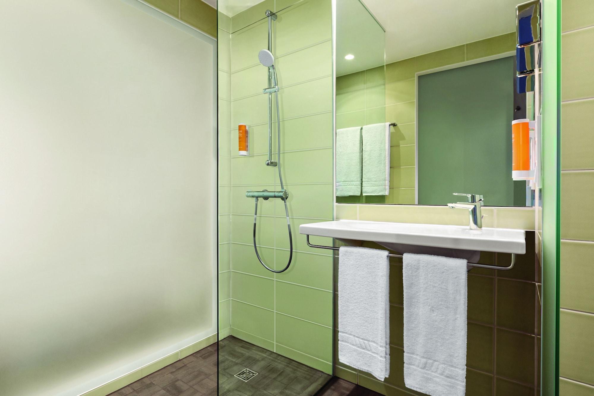 Super 8 By Wyndham Augsburg Hotel Buitenkant foto