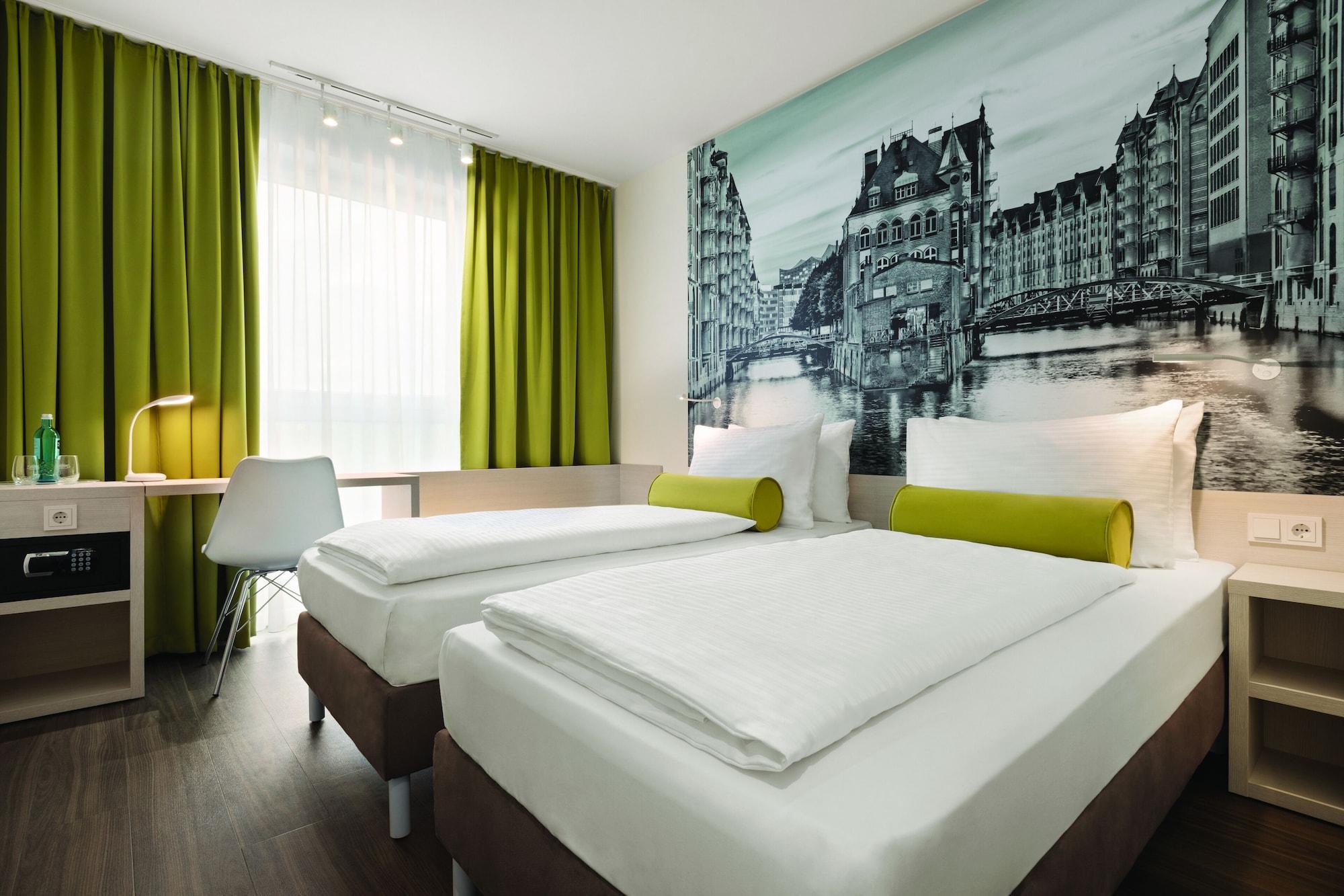 Super 8 By Wyndham Augsburg Hotel Buitenkant foto