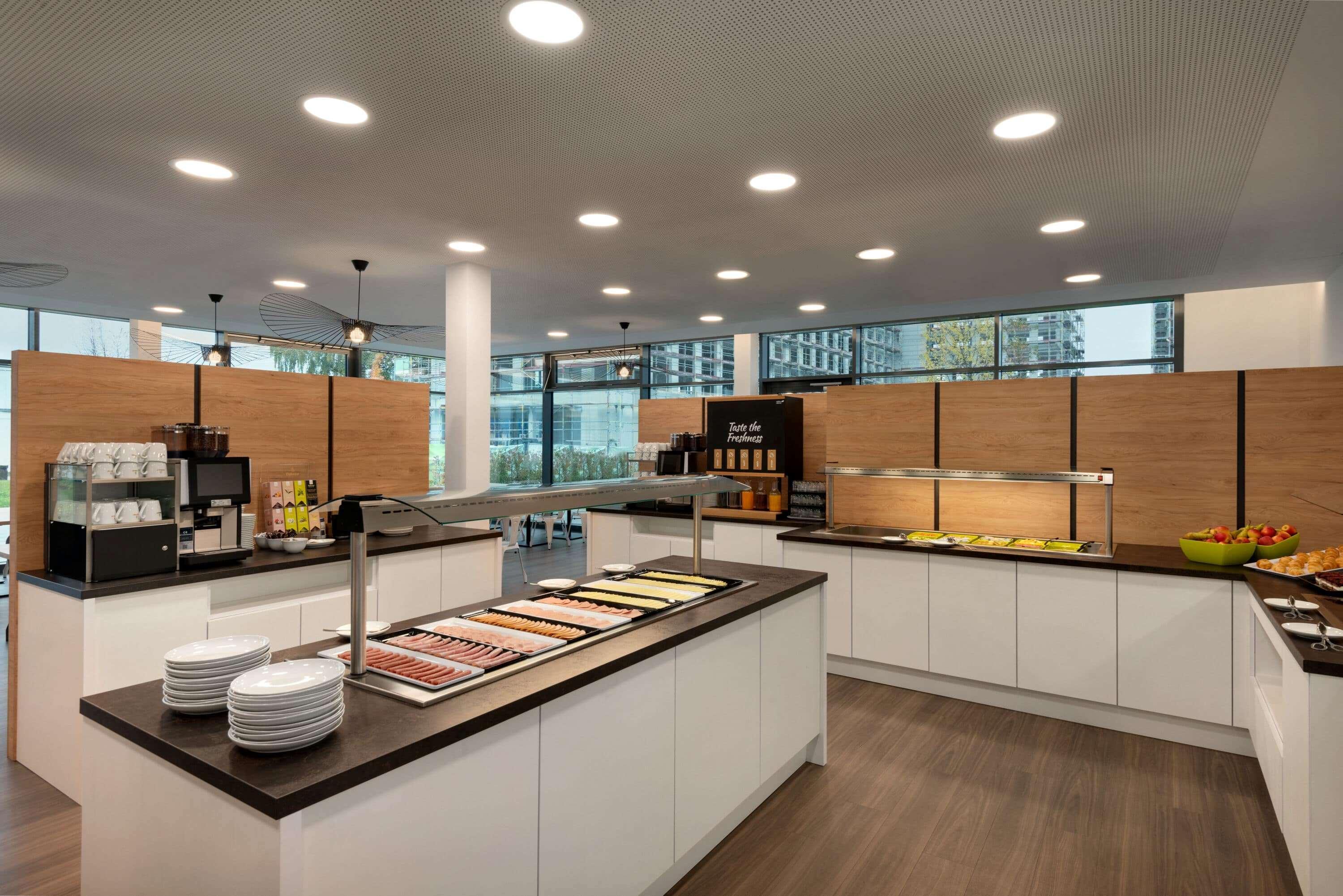 Super 8 By Wyndham Augsburg Hotel Buitenkant foto